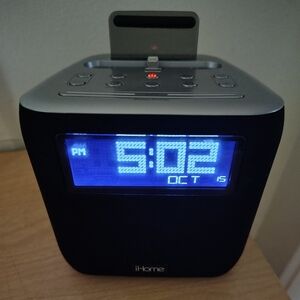 iHome iPL24 Black